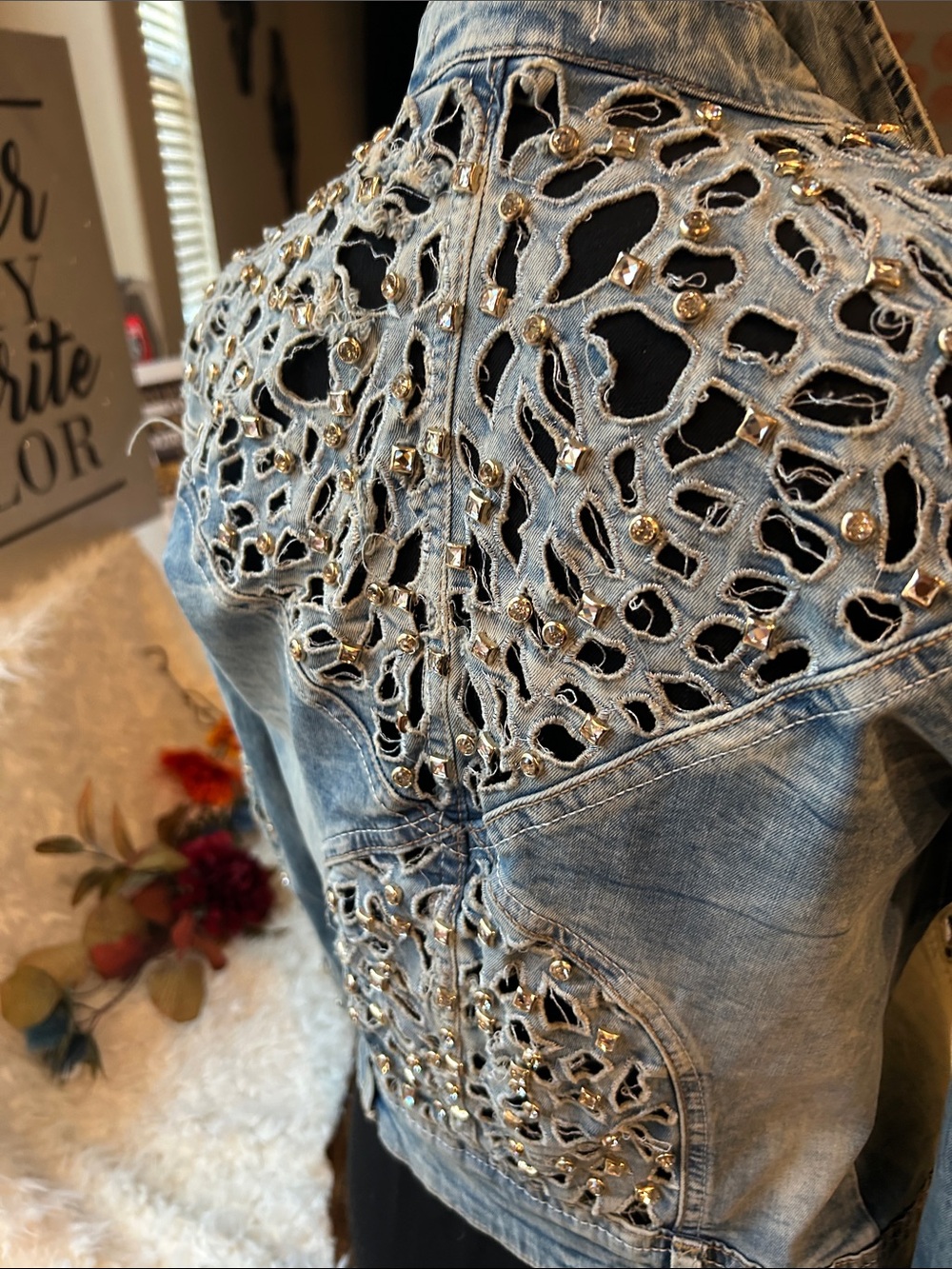 Gorgeous denim jacket - Picture 3 of 5